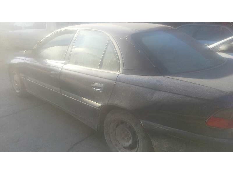 opel omega b del año 1995