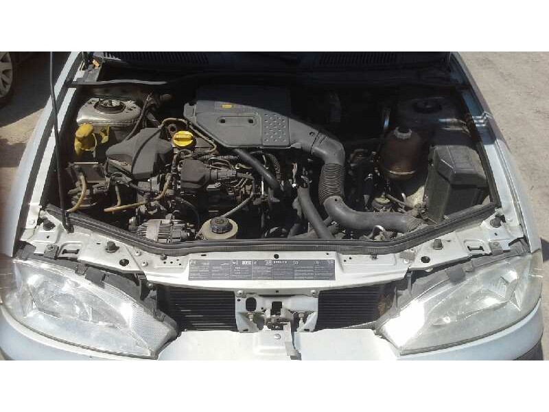renault megane i fase 2 berlina (ba0) del año 2000