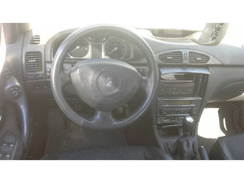 renault laguna ii (bg0) del año 2003