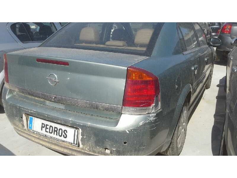 opel vectra c berlina del año 2003