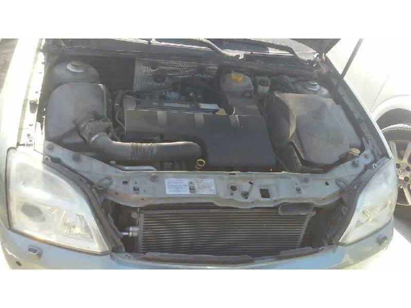 opel vectra c berlina del año 2003