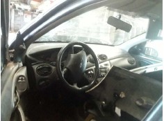 ford focus berlina (cak) del año 2000 2