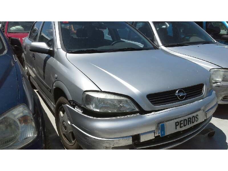 opel astra g berlina del año 1998