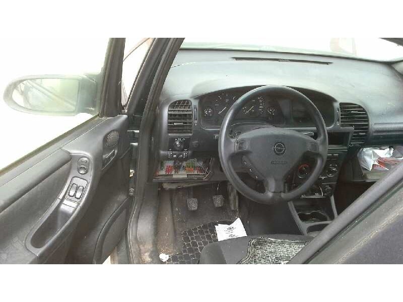 opel zafira a del año 1999