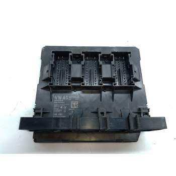 CAJA FUSIBLES 5K0937086AD 