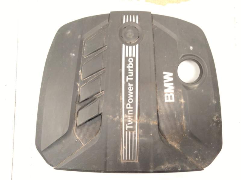 Recambio de tapa motor para bmw serie 5 lim. (f10) 520d referencia OEM IAM 8510475  