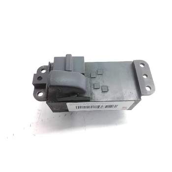 Recambio de mando elevalunas delantero derecho para mitsubishi lancer (a170) referencia OEM IAM MB920565  