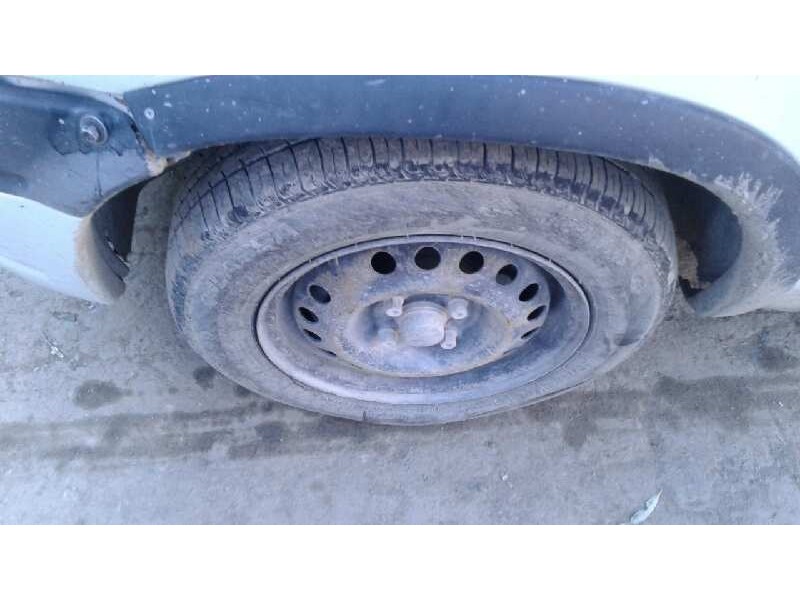 opel corsa b del año 1996