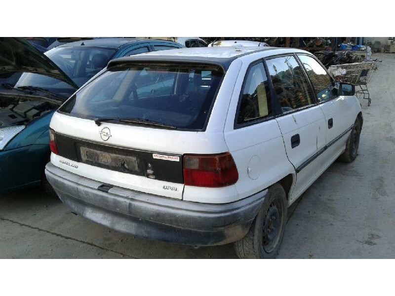 opel astra f berlina del año 1995