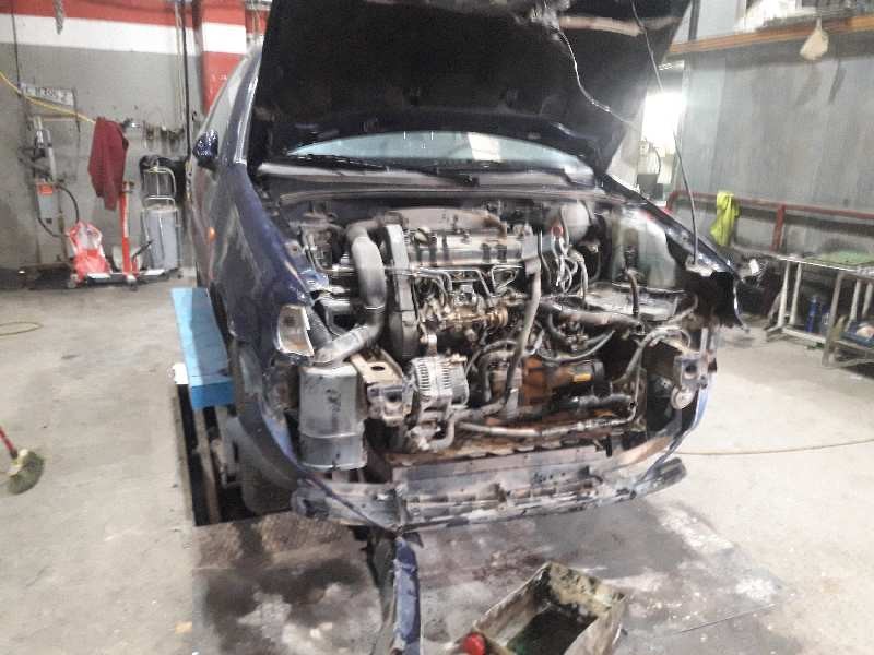 volkswagen polo berlina (6n1) del año 1996