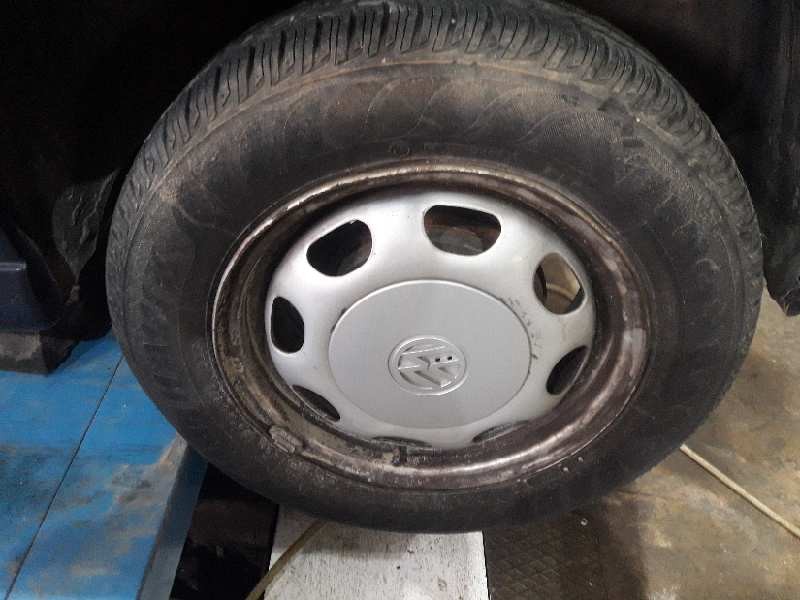 volkswagen polo berlina (6n1) del año 1996