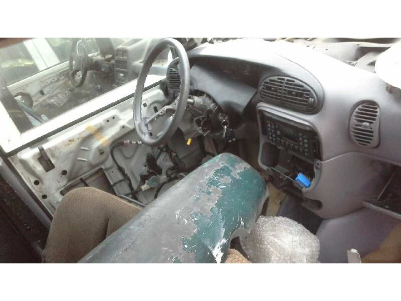 chrysler voyager (gs) del año 2000