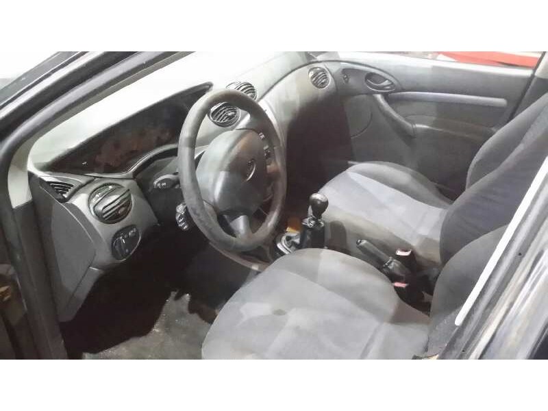 ford focus berlina (cak) del año 2005