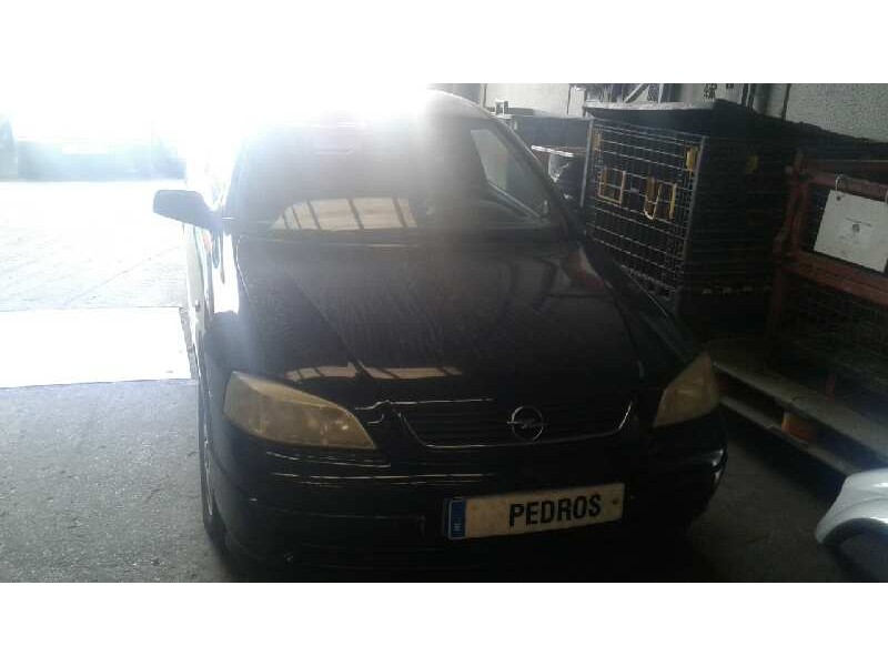 opel astra g berlina del año 2004
