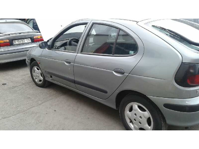 renault megane i berlina hatchback (ba0) del año 1998