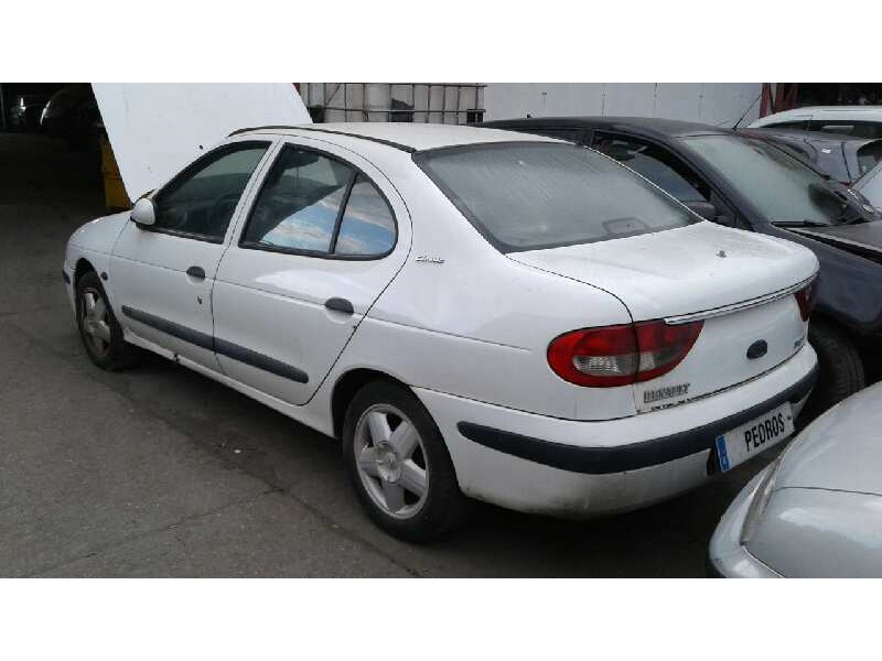 renault megane i classic (la0) del año 2000