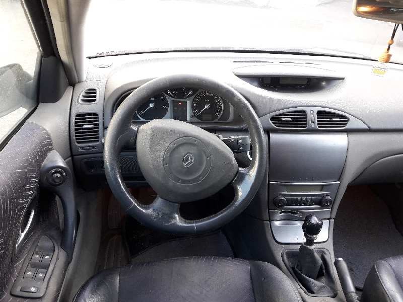renault laguna ii (bg0) del año 2001