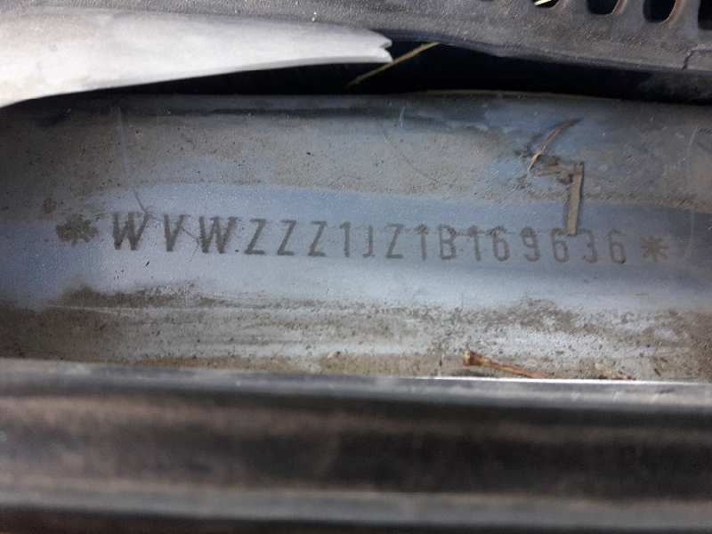 volkswagen golf iv berlina (1j1) del año 2001