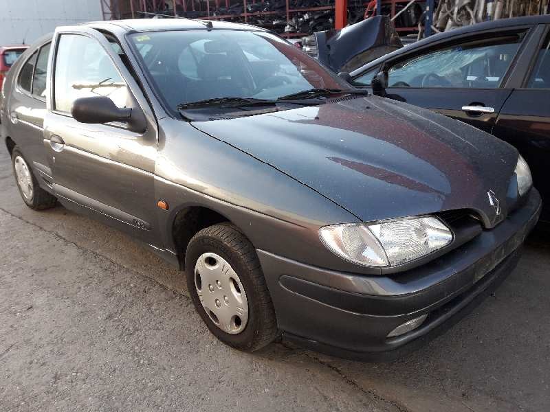 renault megane i berlina hatchback (ba0) del año 1996