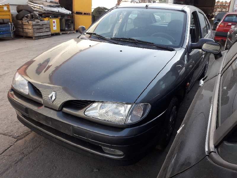 renault megane i berlina hatchback (ba0) del año 1996