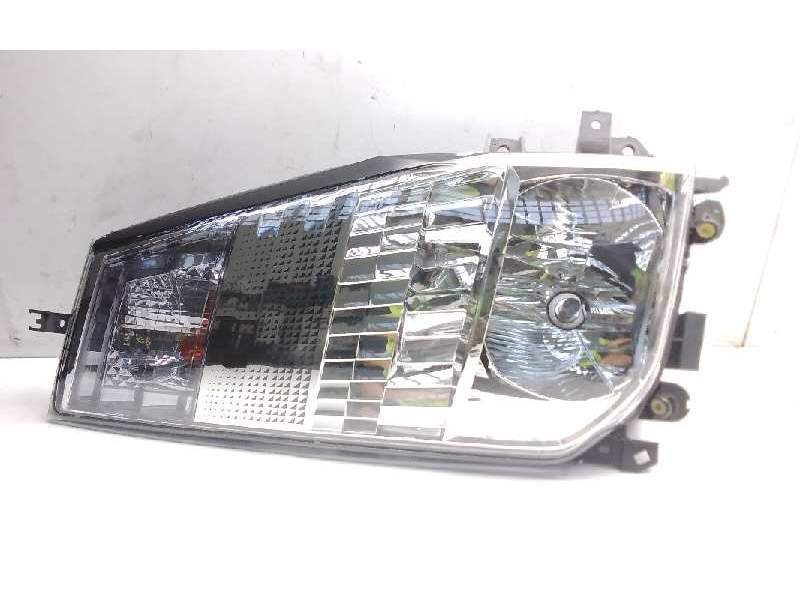 Recambio de faro derecho para renault maxity referencia OEM IAM 89317221 26060BM50A 