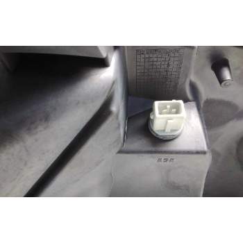 Recambio de faro derecho para renault maxity referencia OEM IAM 89317221 26060BM50A 