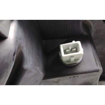 Recambio de faro derecho para renault maxity referencia OEM IAM 89317221 26010MB50A 