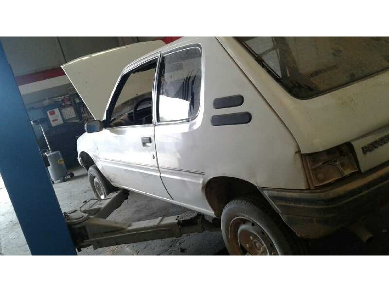 peugeot 205 berlina del año 1993