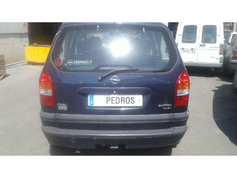 opel zafira a del año 2000