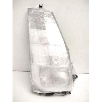 Recambio de faro derecho para renault maxity referencia OEM IAM 89317221 26010MB50A 