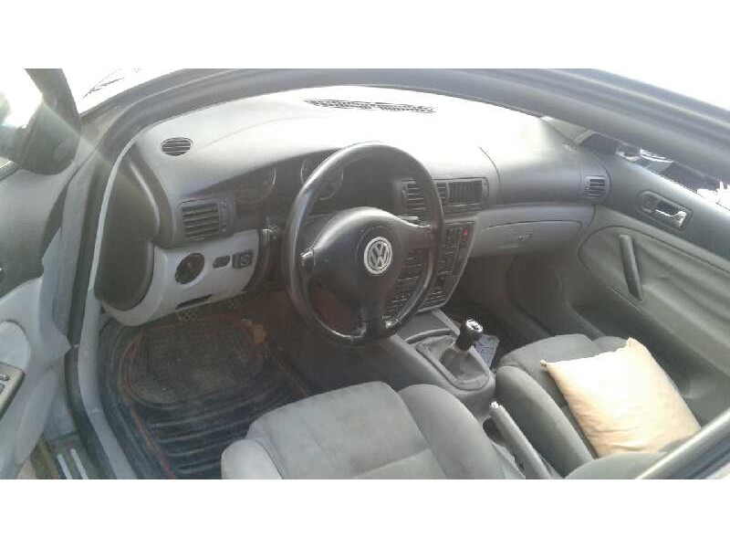 volkswagen passat variant (3b6) del año 2003