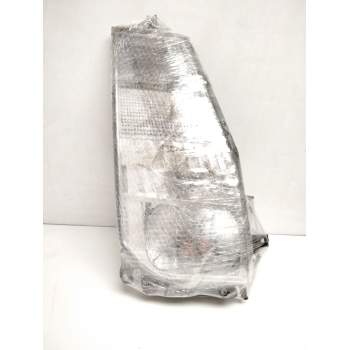 Recambio de faro derecho para renault maxity referencia OEM IAM 89317221 26010MB50A 