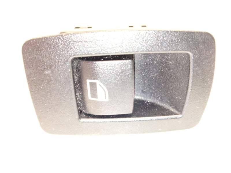 Recambio de mando elevalunas trasero izquierdo para bmw 3 (f30, f80) 318 d referencia OEM IAM 9208106  