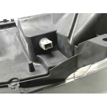 Recambio de faro derecho para renault maxity referencia OEM IAM 89317221 26010MB50A 
