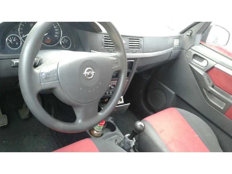 opel meriva del año 2004