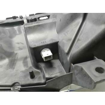 Recambio de faro derecho para renault maxity referencia OEM IAM 89317221 26010MB50A 