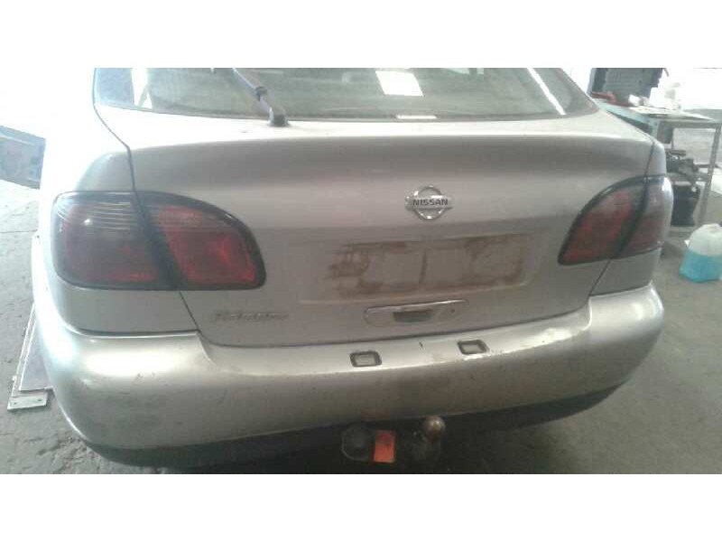 nissan primera berlina (p11) del año 2001