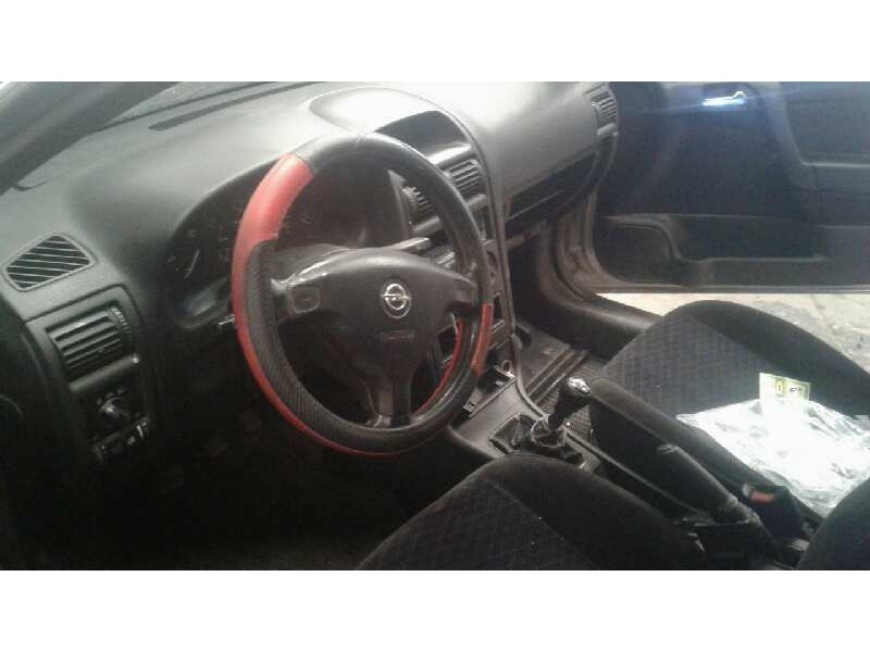 opel astra g berlina del año 1999