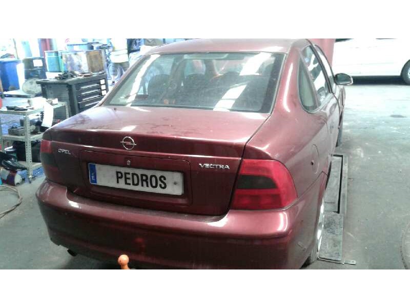 opel vectra b berlina del año 2001
