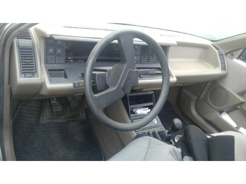 renault 21 berlina (b/l48) del año 1989