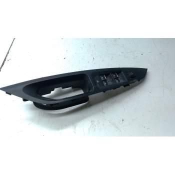 MANDO ELEVALUNAS DELANTERO IZQUIERDO 5G0959857G 