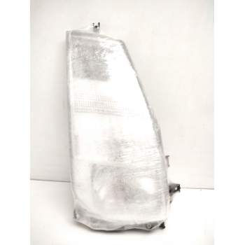 Recambio de faro derecho para renault maxity referencia OEM IAM 89317221 56010MB50A 