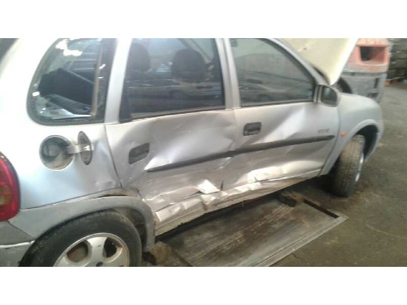 opel corsa b del año 1999