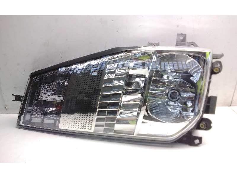 Recambio de faro derecho para renault maxity referencia OEM IAM 89317221 26010MH50A 