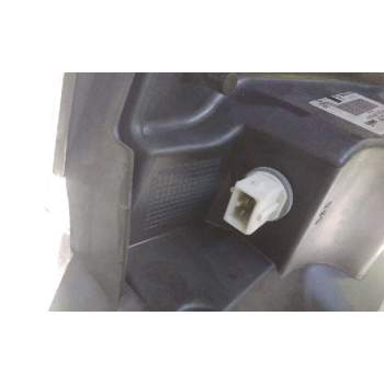 Recambio de faro derecho para renault maxity referencia OEM IAM 89317221  
