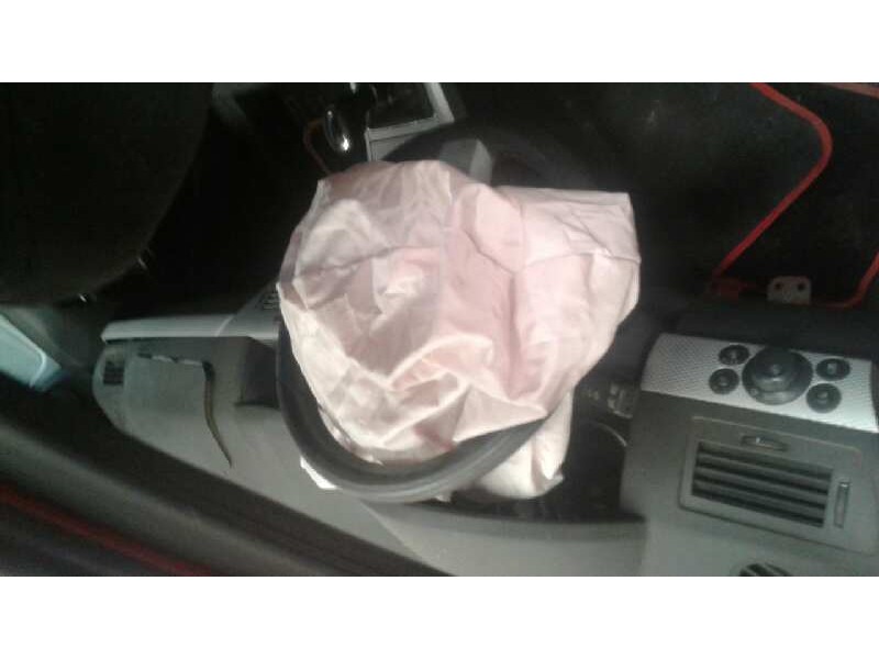 opel astra gtc del año 2006