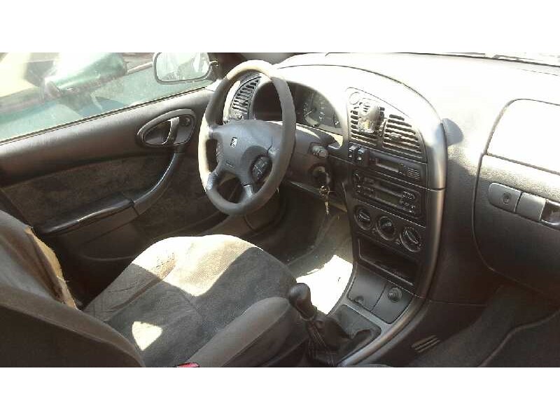 citroen xsara berlina del año 1999