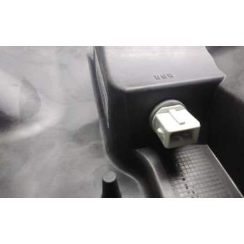 Recambio de faro derecho para renault maxity referencia OEM IAM 89317201  