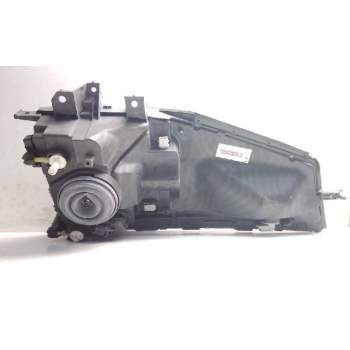 Recambio de faro derecho para renault maxity referencia OEM IAM 89317221  