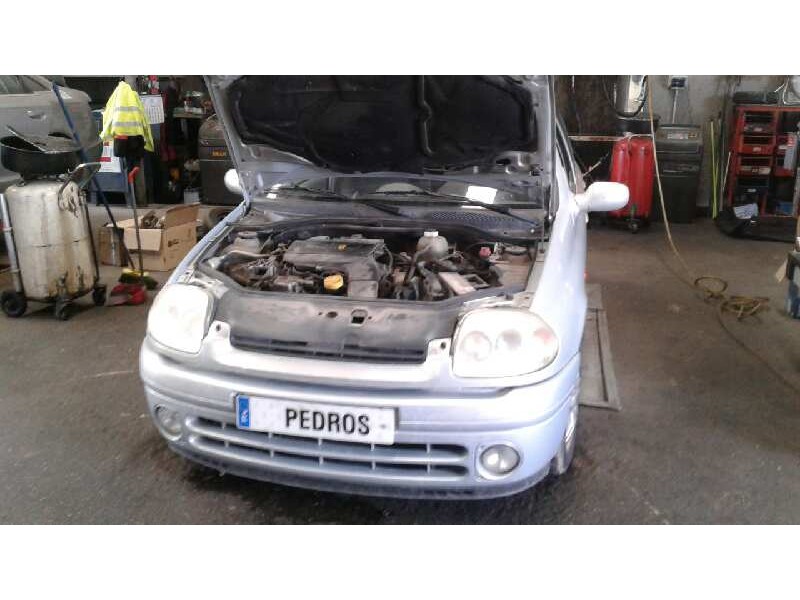 renault clio ii fase i (b/cbo) del año 2000